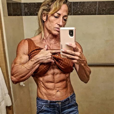 muscle mommy xxx|Muscle Mom Porn Videos 